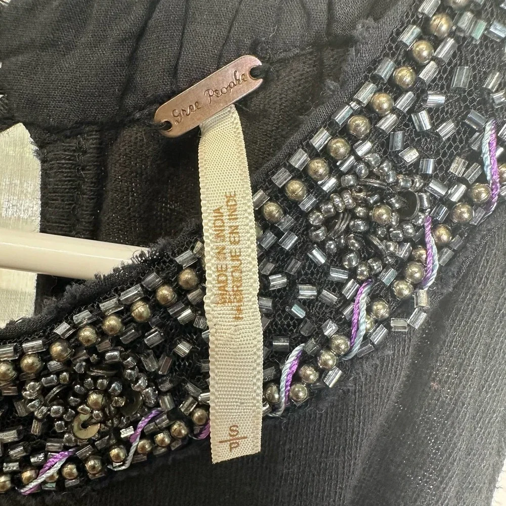 Free People Tank-Top Women’s SMALL‎ PETITE Top Halter Beaded Black Sleeveless